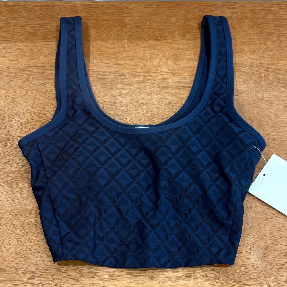 Lululemon Textured Mesh Tennis Tank Top Medium Support, B/C Cup - Picture 4 of 7
